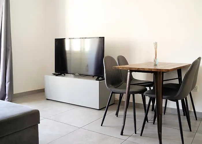 Apartament Lovely Close To The Sea Gzira