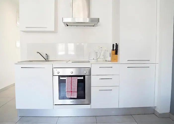 Lovely Close To The Sea *